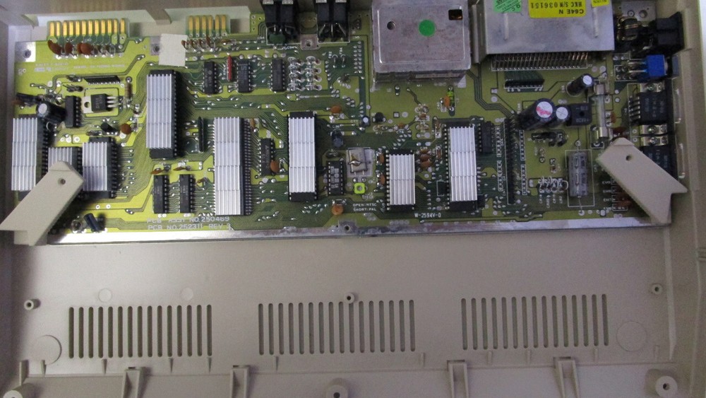 3D PRINTED INTERNAL CASE REPAIR KIT FOR COMMODORE 64C