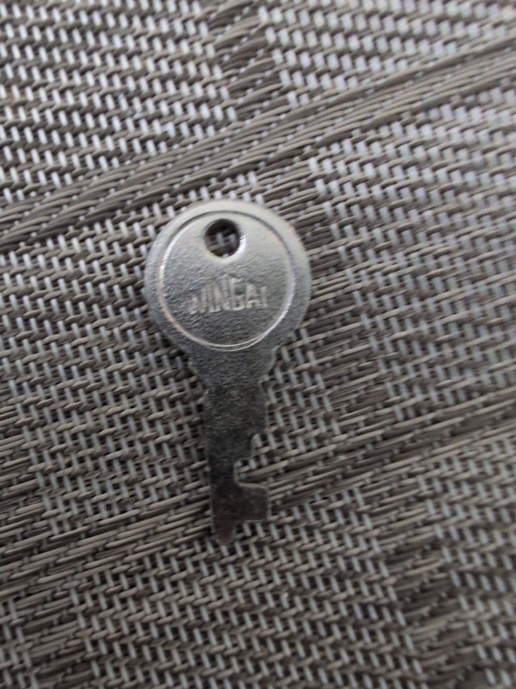 Wingai Luggage Key 9377