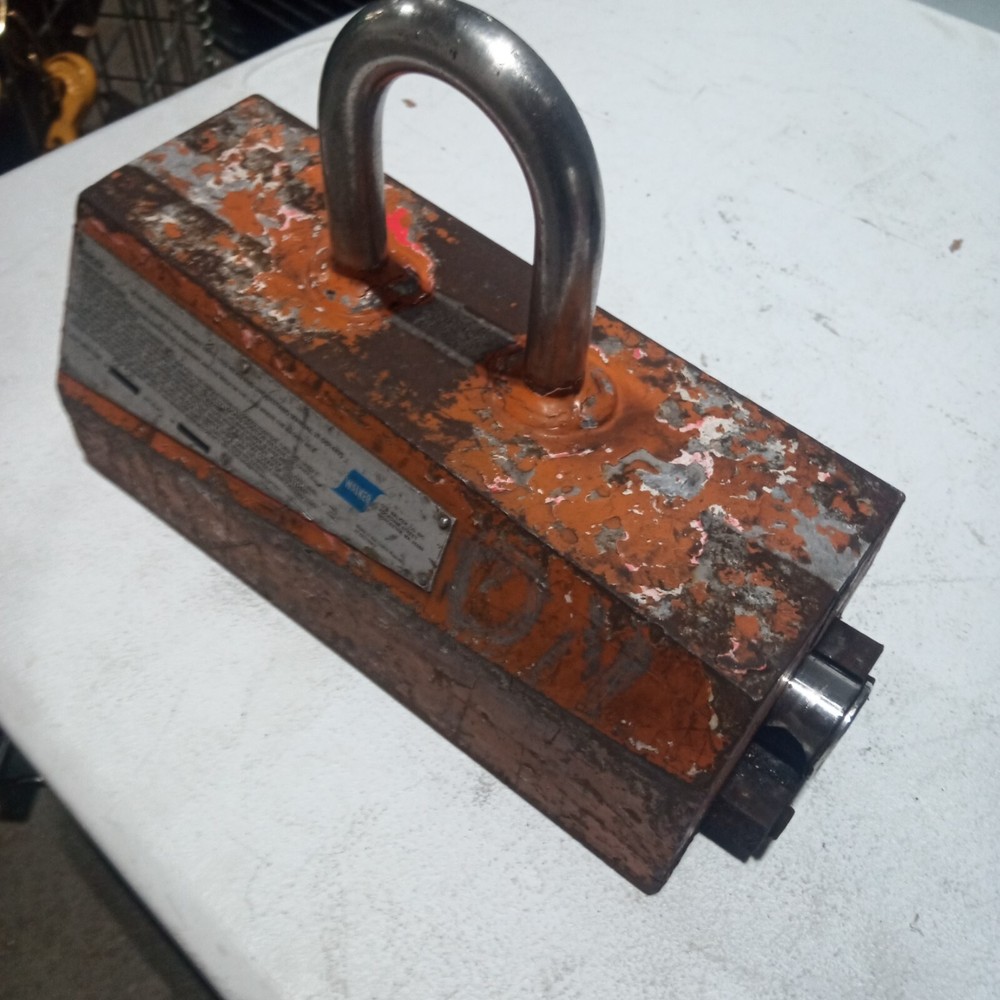 Walker NEO 1000 Lifting Magnet - Up to 2200LBS, Needs Handle