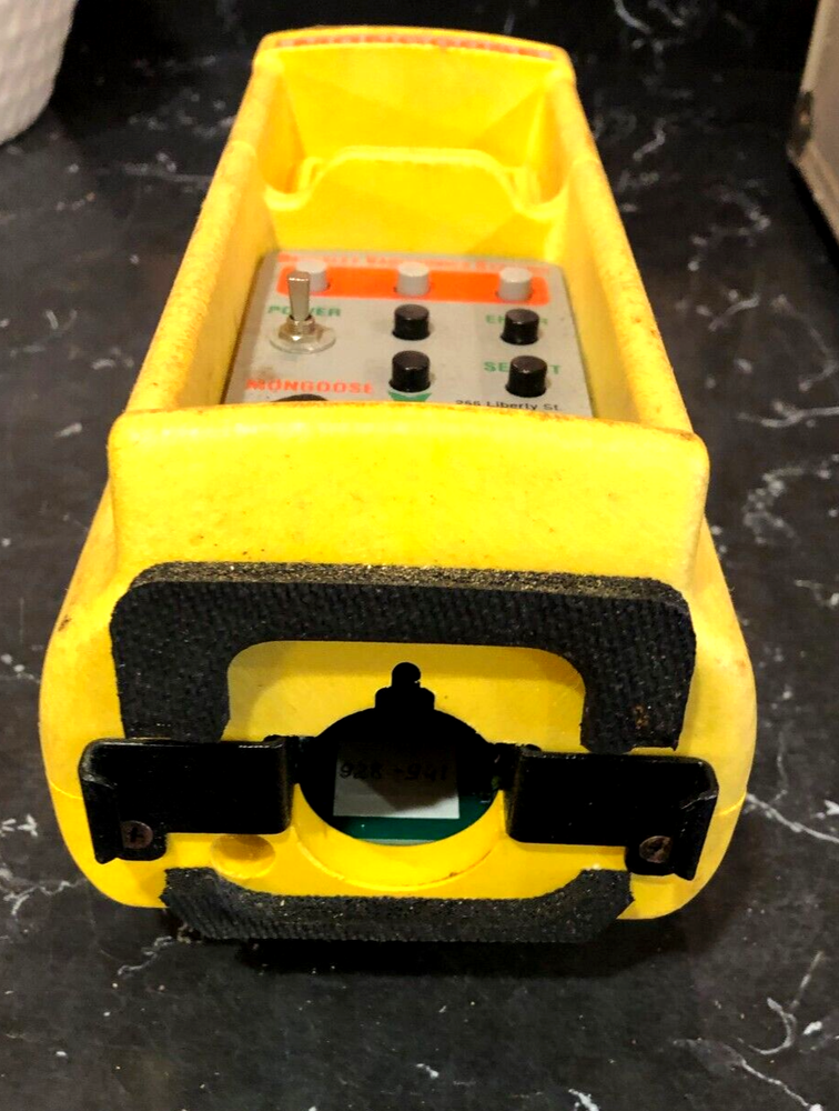 Berkeley Varitronics System Mongoose Signal Strength Meter w/Charger and Case