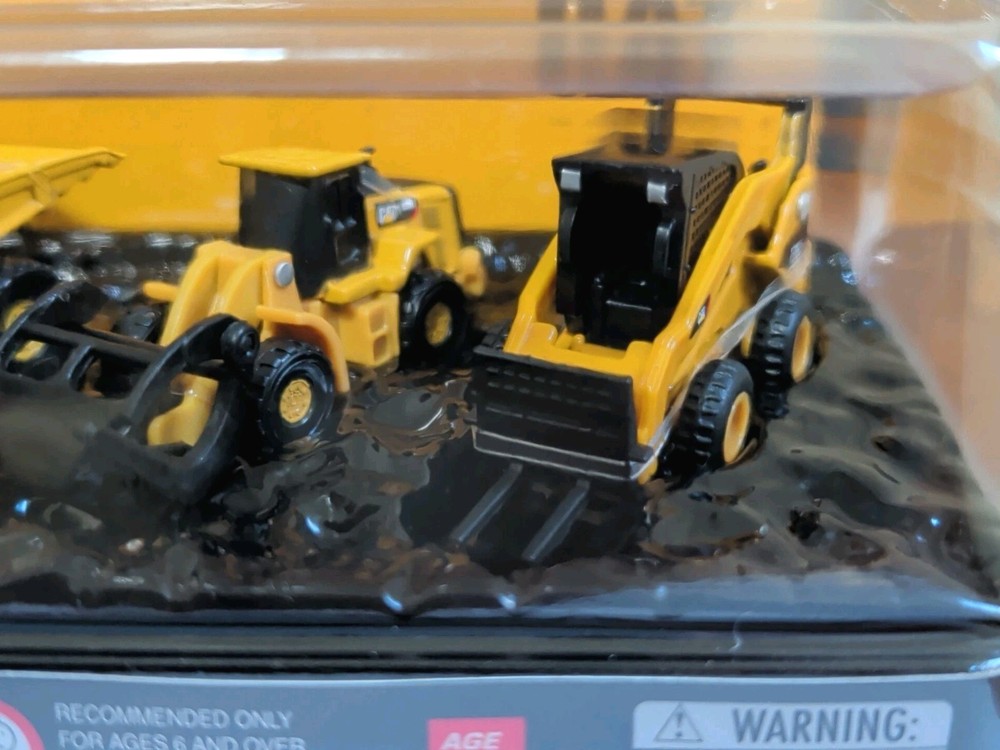 CAT MICRO CONSTRUCTORS BY DIE CAST MASTERS 4 PIECE SET MICRO SCALE