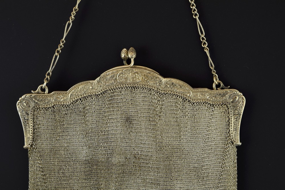 Silver mesh bag, 19th century.