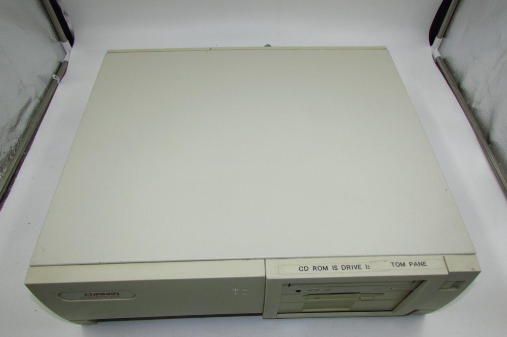 Vintage Compaq Deskpro 590 Computer PC Desktop