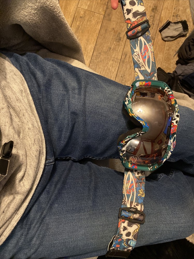smith prodigy goggles with skulls and koi fish