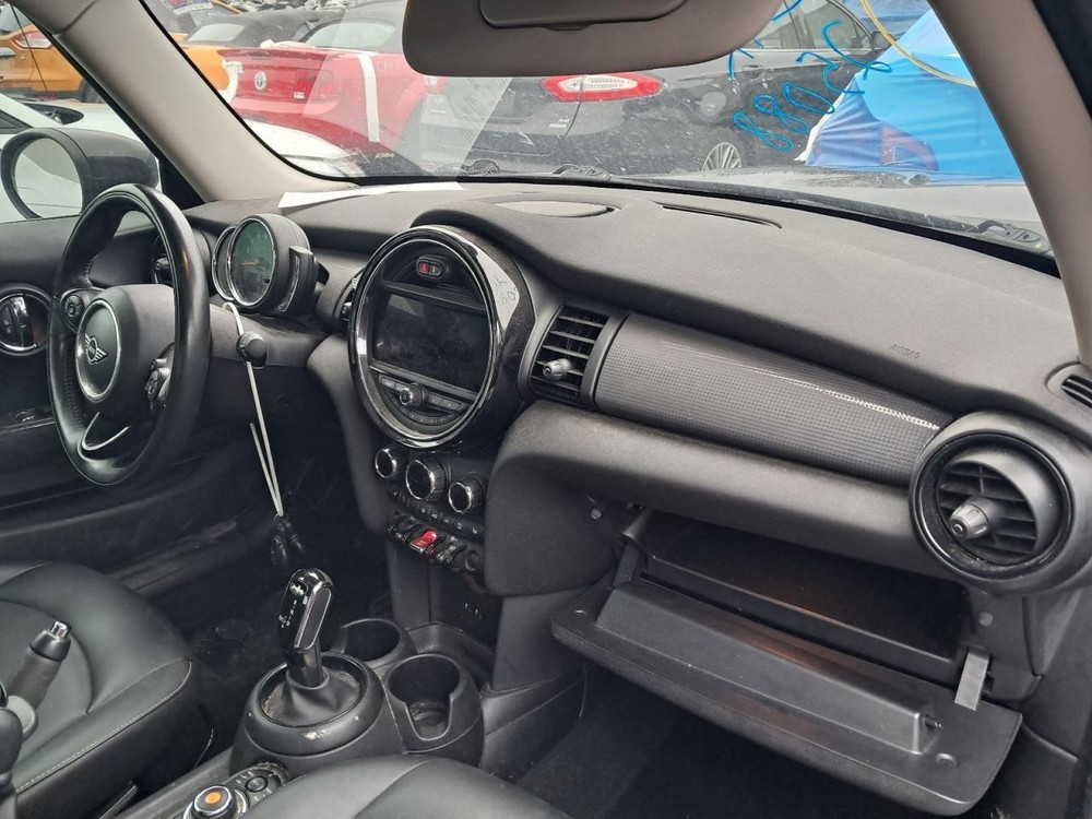 MINI 1    2020 Glove Box 4888253