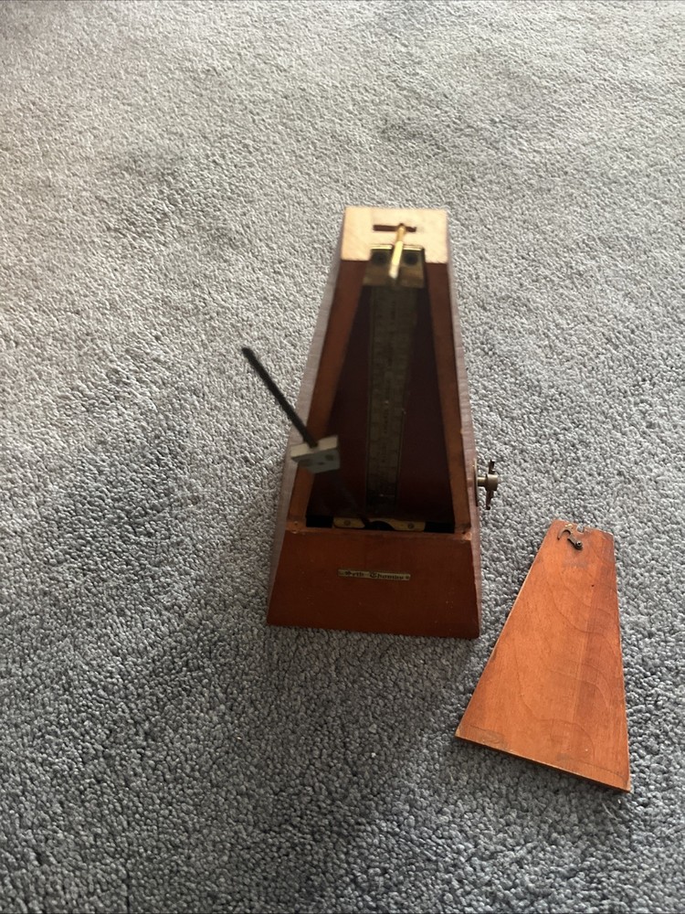 Seth Thomas METRONOME-7 ~ Wood Case, Wind Up ~ Working - Top Missing