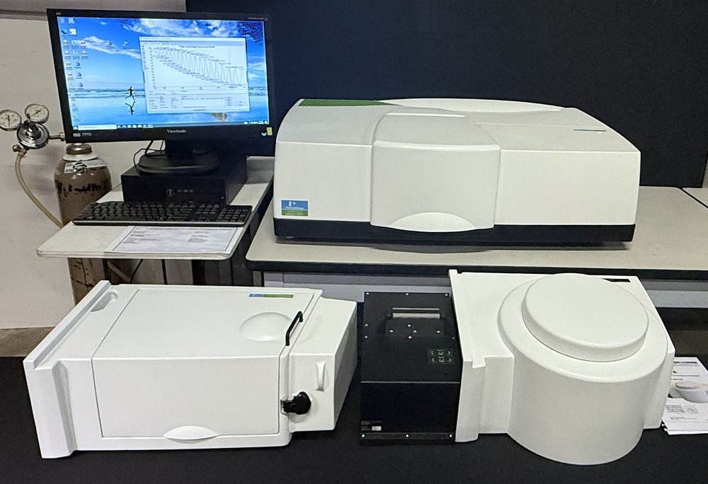 Perkin Elmer LAMBDA 1050+(PLUS) InGaAs ARTA UV-VIS-NIR Spectrophotometer NICE!