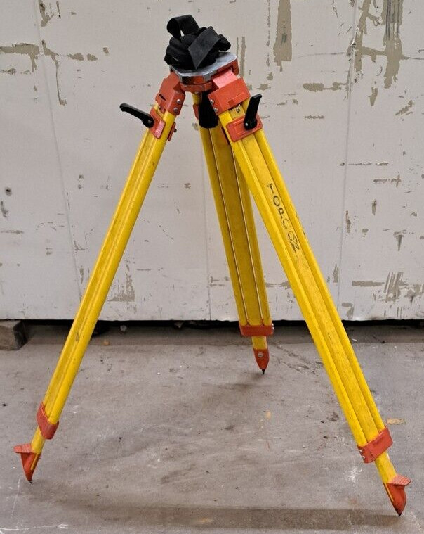 TOPCON ADJUSTABLE TRIPOD 42" CLOSED HEIGHT 64" MAXIMUM HEIGHT