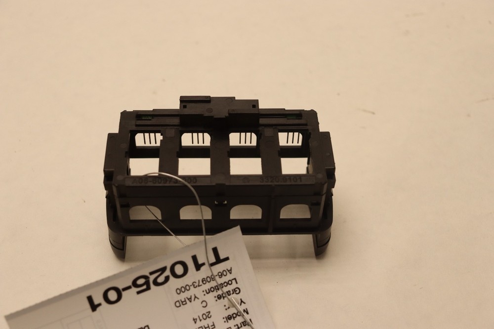 2008-2017 FREIGHTLINER CASCADIA 125 DASHBOARD EMPTY SWITCH BEZEL PANEL OEM