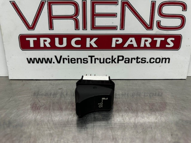 KENWORTH P27-1173-062 SWITCH-PUSHER #1