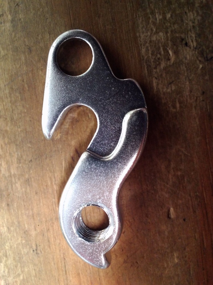 REPLACEABLE BICYCLE DERAILLEUR HANGER FRAME DROPOUT # 49 NEW