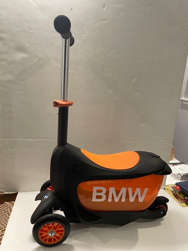 BMW Kids Scooter - m-cro
