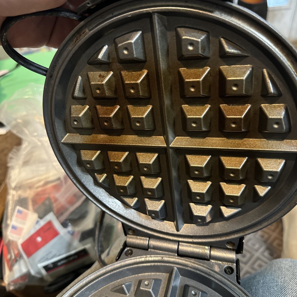 FREE SHIPPING! Oster Belgian Waffle Maker