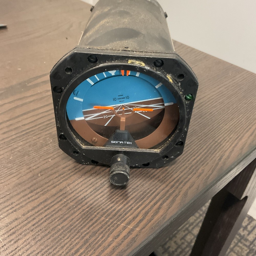 Sigma Tek Attitude Gyro Model 5000B-36