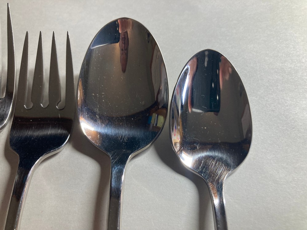 Oneida Community Spring Rose - 5 Piece Place Setting