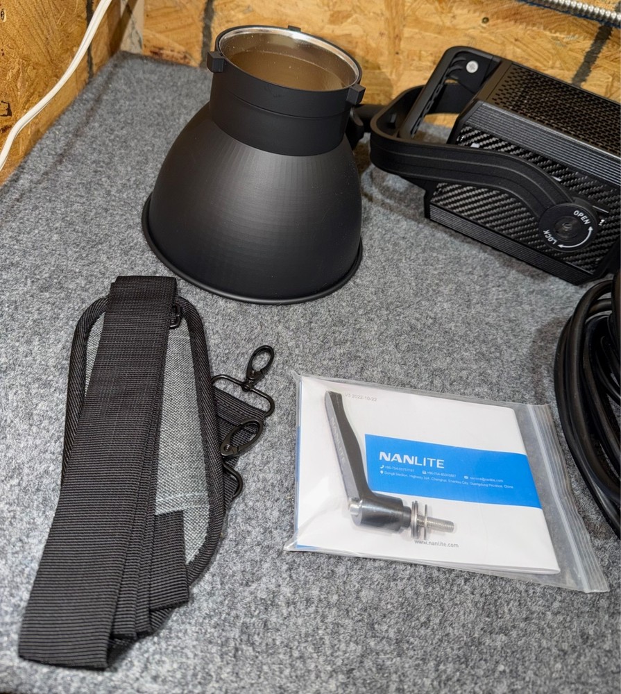 Nanlite Forza 300 II Daylight LED Monolight Kit w/ Case