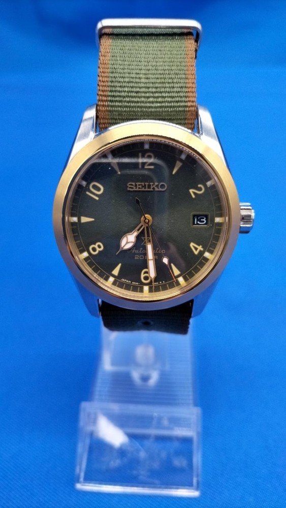 Automatic winding wristwatch (Prospex) Model number 6R35 01B0 SEIKO