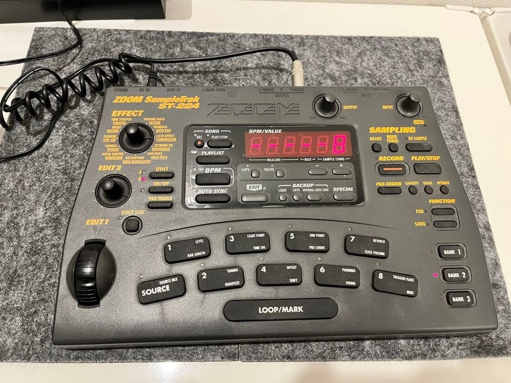 Zoom ST-224 SampleTrak Sampler with AC adapter #0003