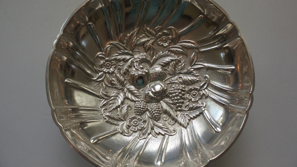 Kirk REPOUSSE Sterling Silver 5.75" Footed Candy Bowl #431
