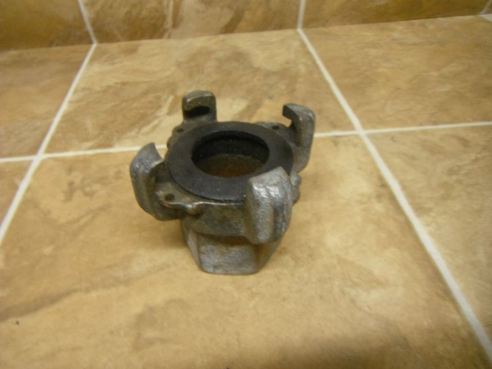 Threaded Tank Coupling (Standard) 1-1/4" FNPT Sandblast Cast Iron - Used