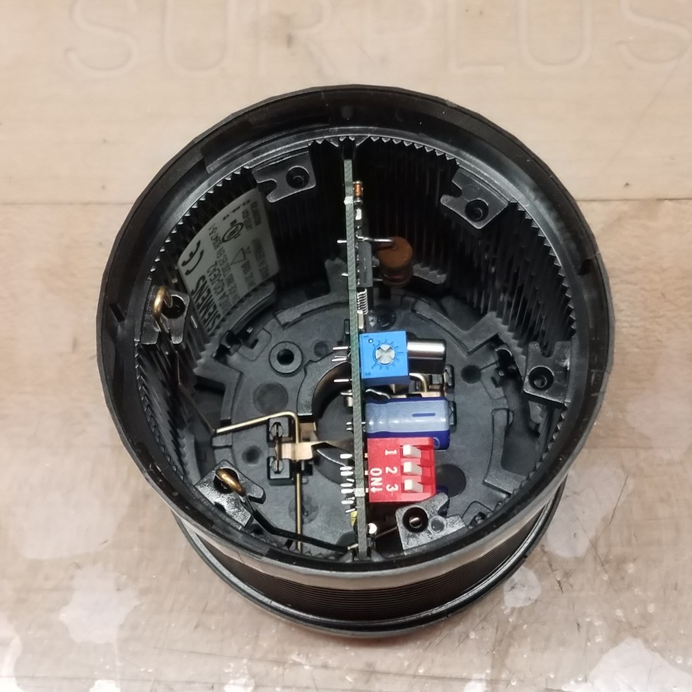 Siemens 8WD4 420-0EA2 Multi-Function Siren, 24VDC - USED