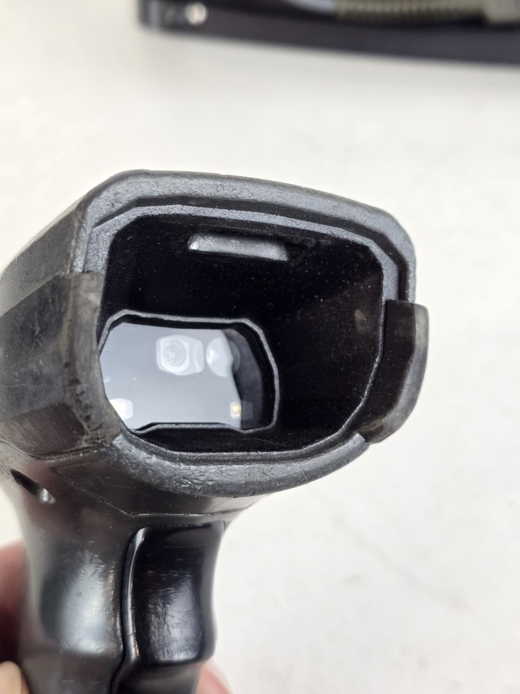 ZEBRA DS8178 Wireless Bar Code Scanner + CR8178-SC Charging Cradle + USB