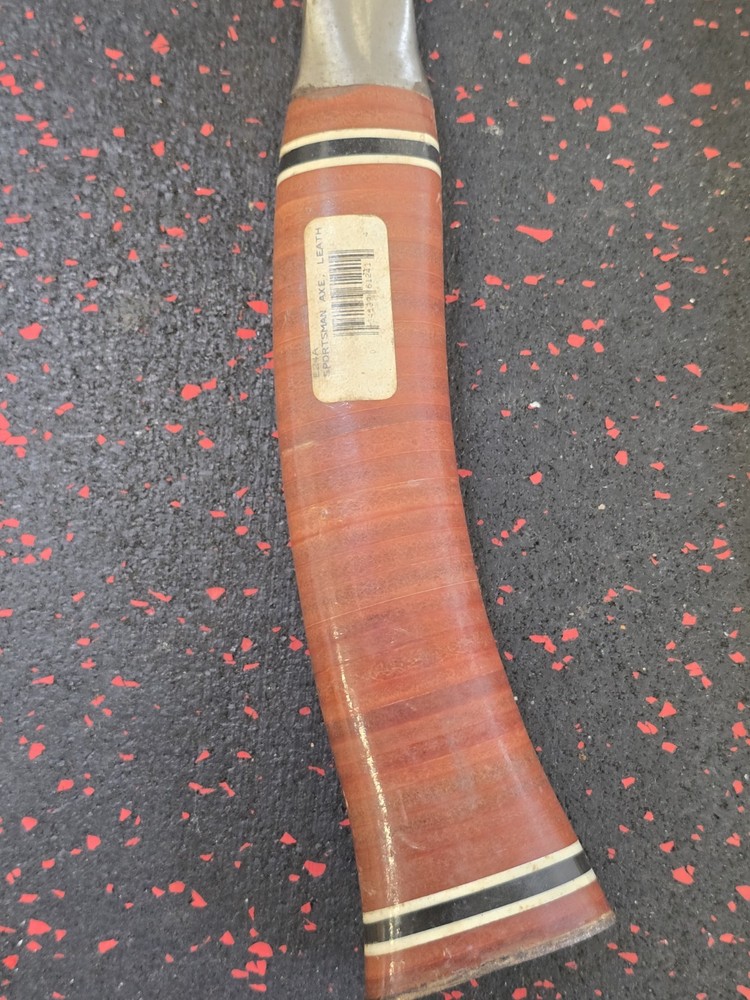 BARELY USED! * Estwing Sportsman’s Axe Hatchet E24A * SUPER NICE!