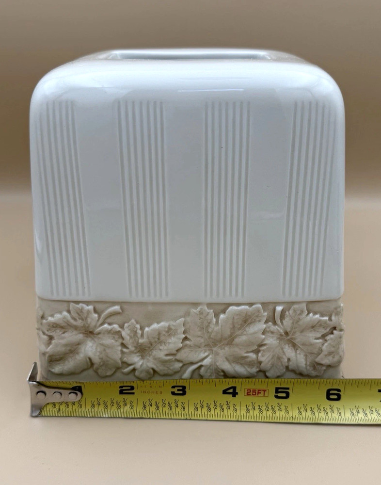 Stratton Earthenware Tissue Box Cover Ceramic Ivory Tan Beige Leaves Neutral EUC