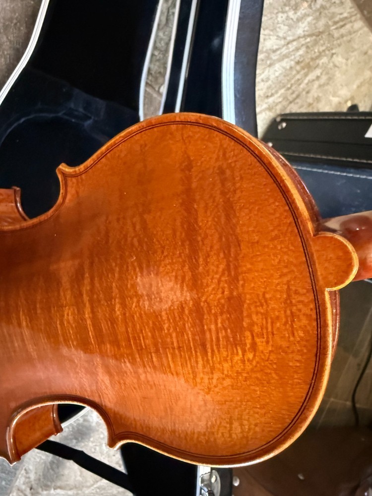3/4 size Violin with case. Leon Albert brand