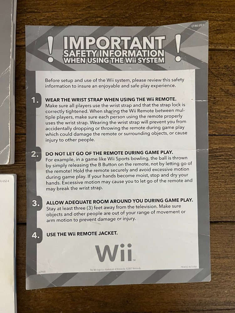 Nintendo Wii Original Manual & Operations System Setup Book w/ Controller Insert