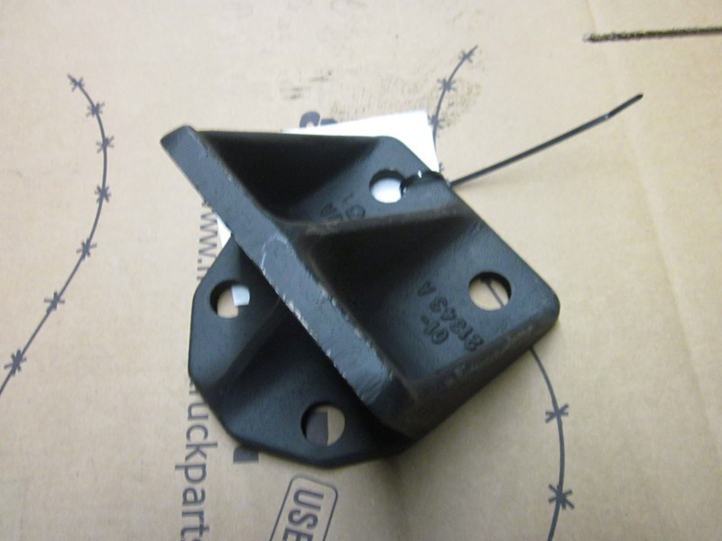 Freightliner Engine Mount 0121343A (548-11321)