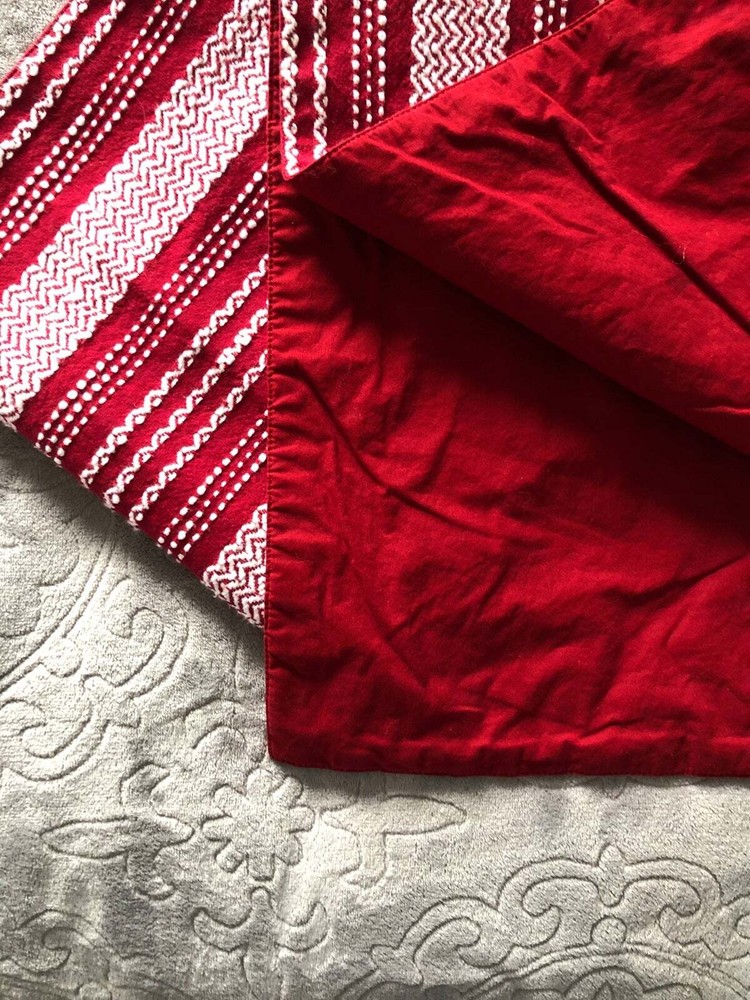 Red Christmas Holiday Festive Table Runner