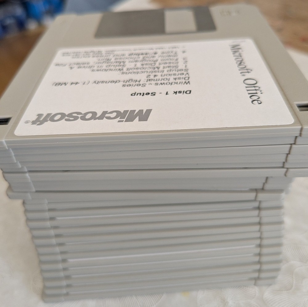 Early Microsoft Office Version 4.2 23 Floppy Discs 3.5" 1983-1994 Vntg software
