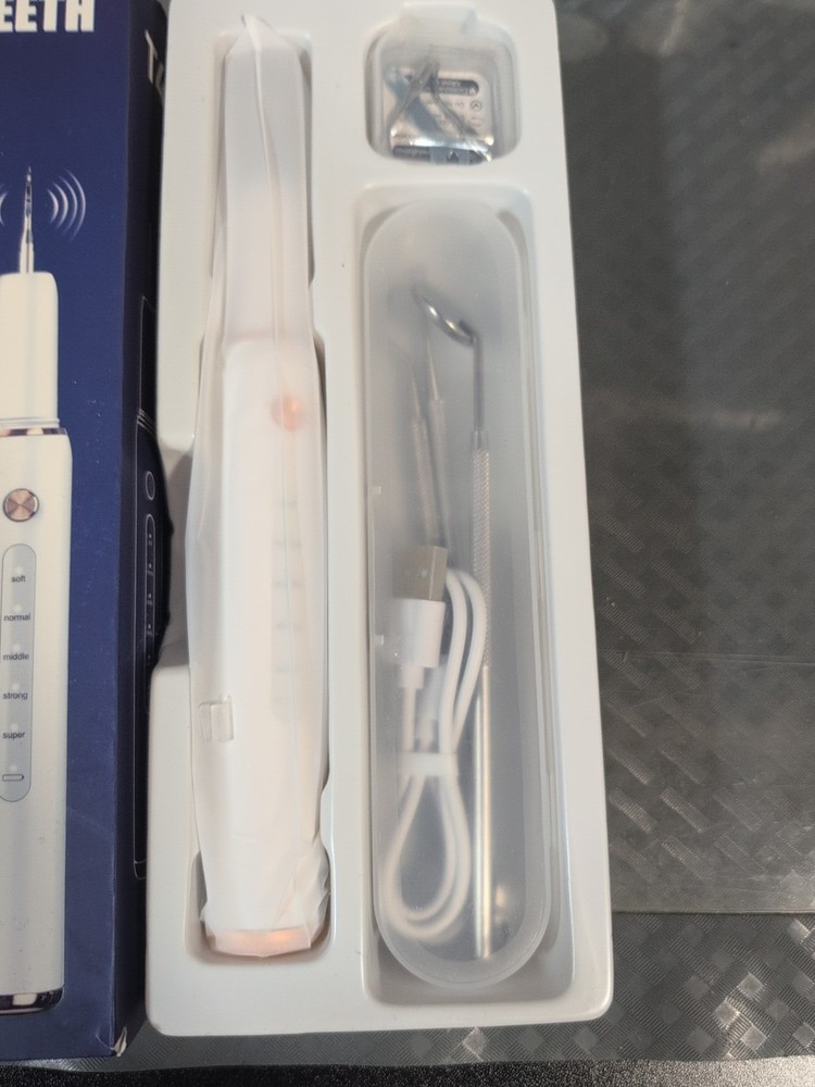 Electric Teeth Cleaner with 5 Intensity Levels Open Box #G4