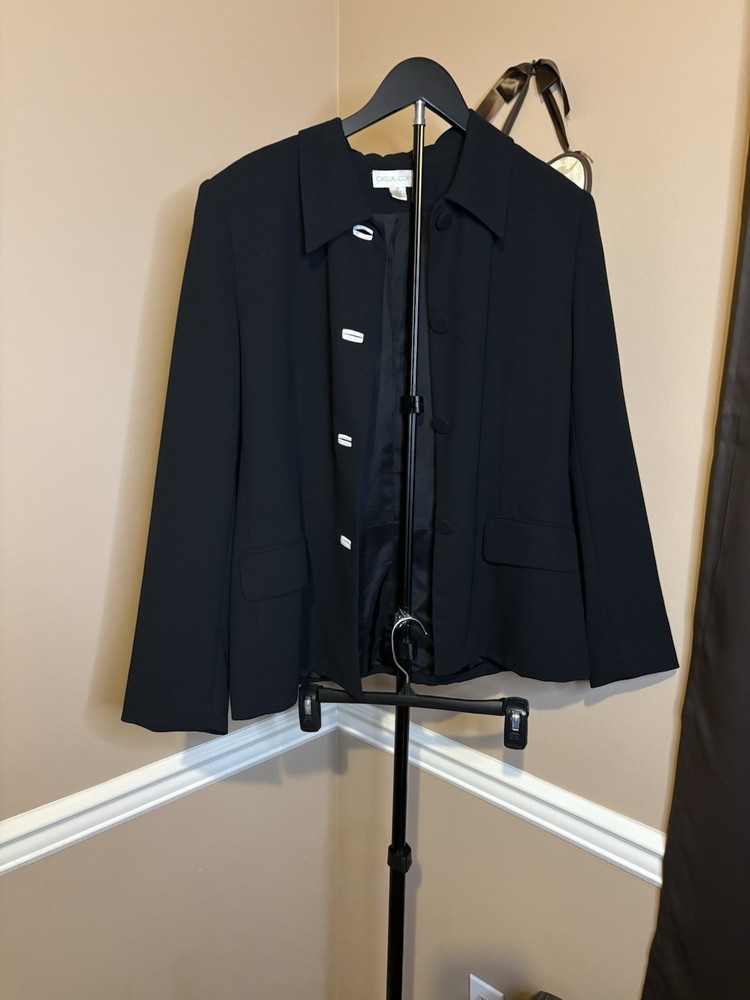 Casual Corner women's jacket Size 14 Button Collared