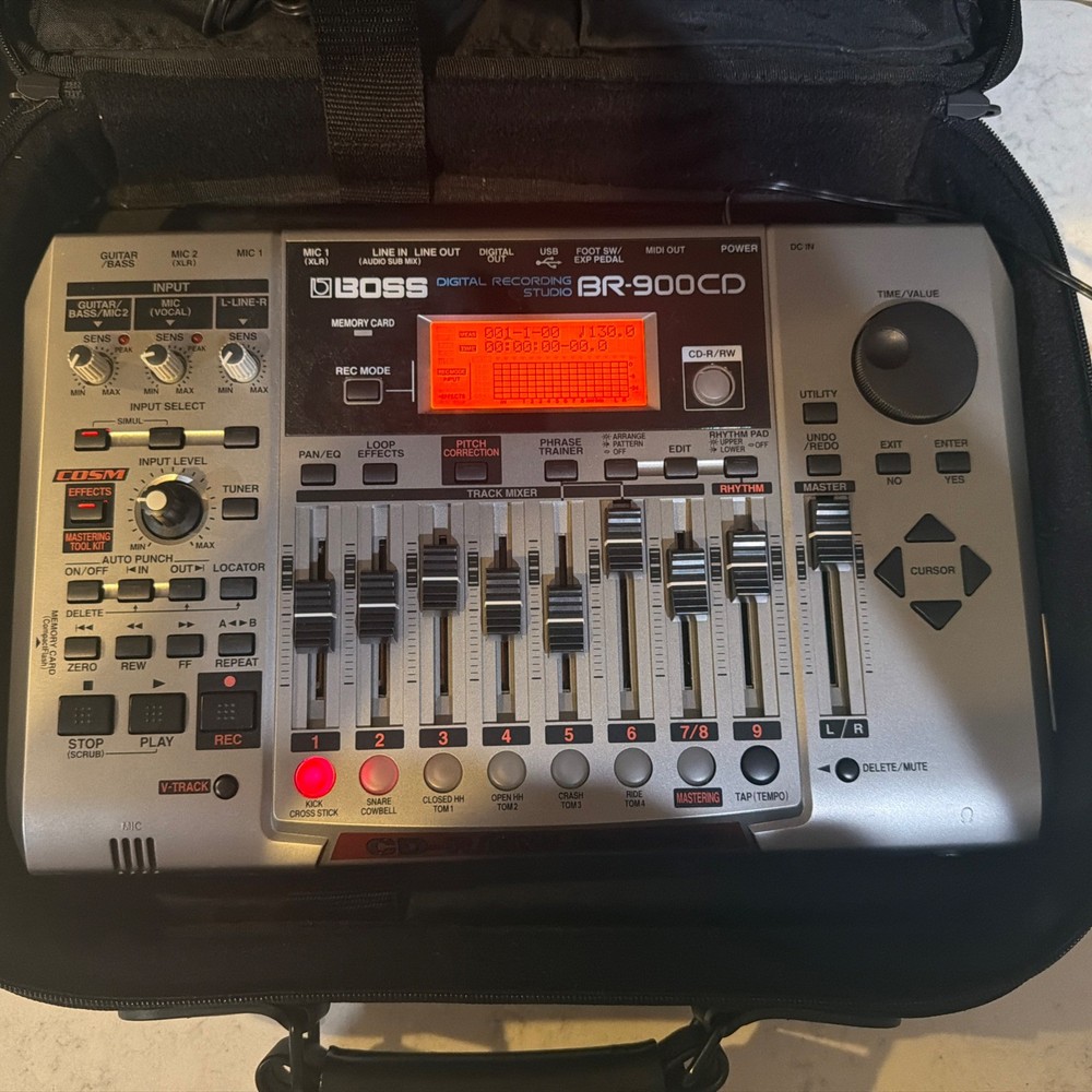 BOSS BR-900CD Digital Studio Multi Track Recorder Power Tested Working