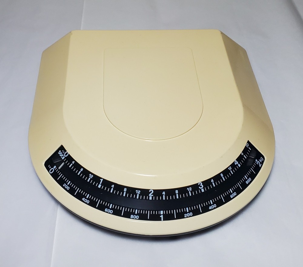 Guzzini Lady B Kitchen Scale - Designer 80s Vintage