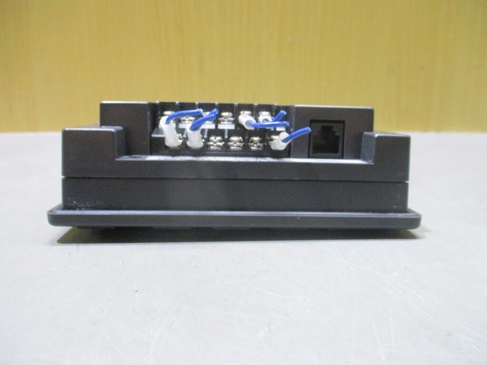 KEYENCE KV-D30 Operator Panel HMI DAVR70903C035 USED