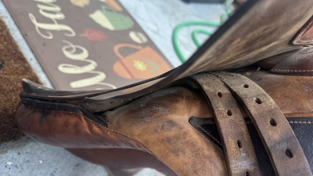 Vintage Saddle close-contact saddle Unknown Maker See Pics