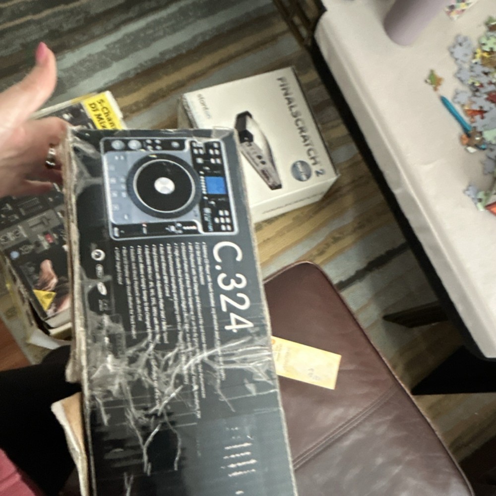 Stanton C.324 Single Deck DJ Controller Jog Wheel LCD Display Loop Effect