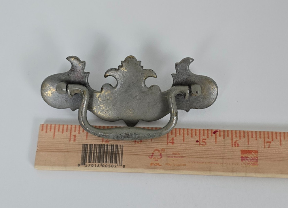 Vintage Drawer Hardware Lot – Fleur de Lis Pulls & Knobs – Mixed Sizes