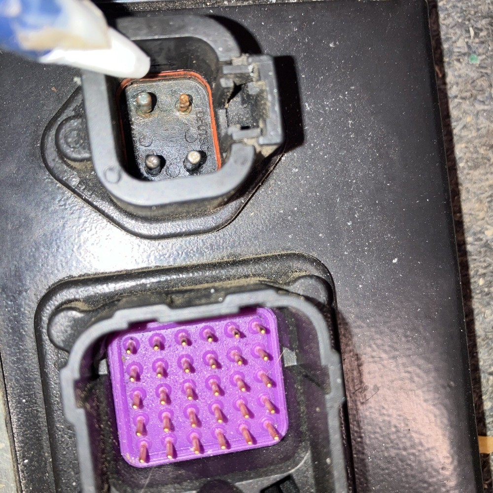 Cummins Engine Control Module 4921776 Read !!! Flaw !!!