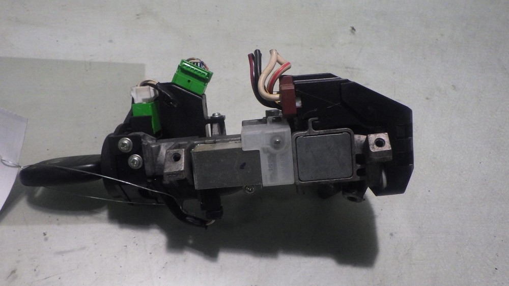 05 HONDA CR-V Ignition W/Key