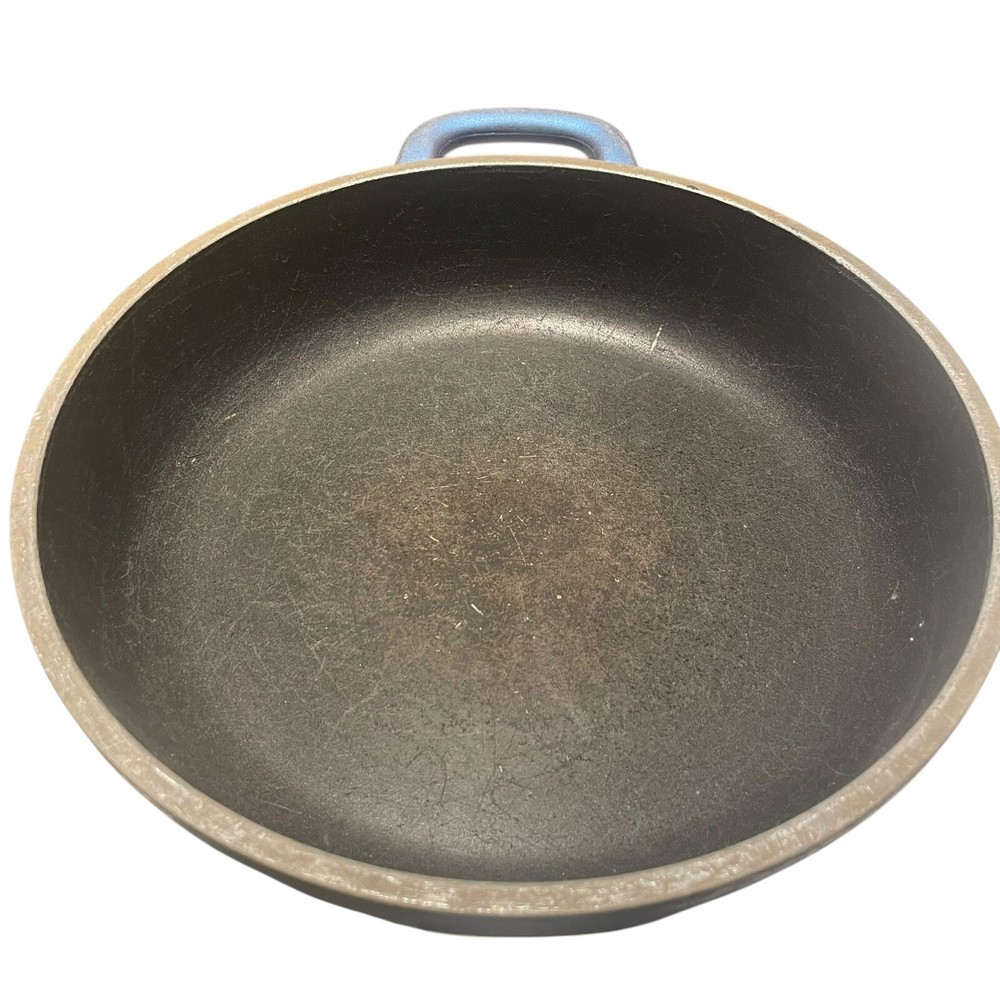 Genuine Essen Sarten 2926/3 Cast iron lined brass handle Blue.