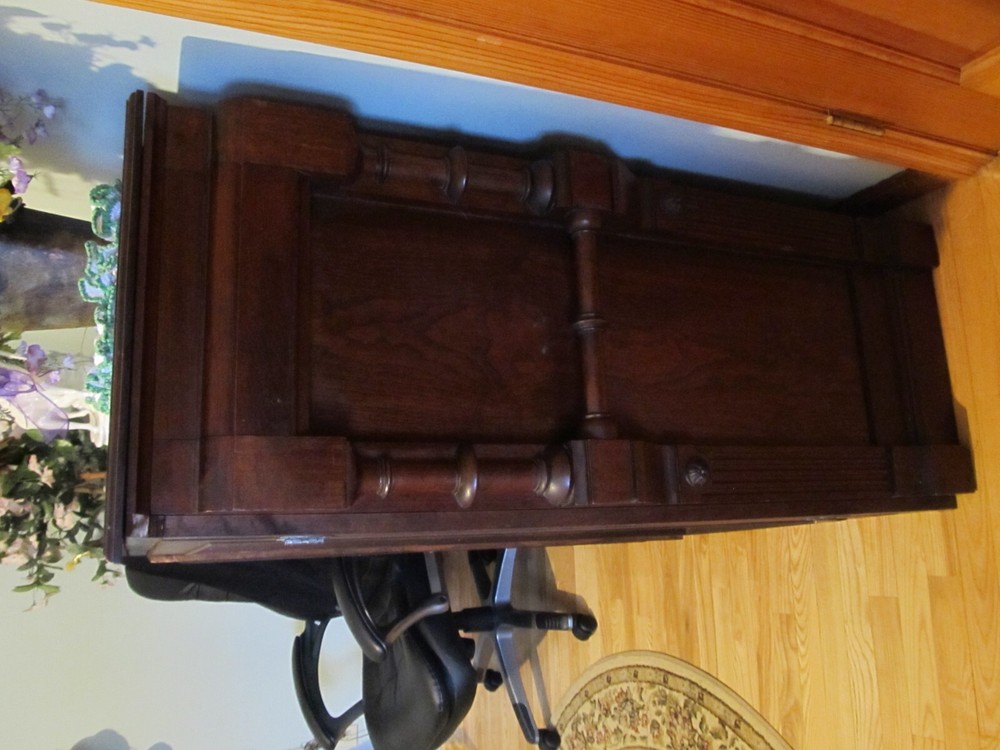 Organ bookcase