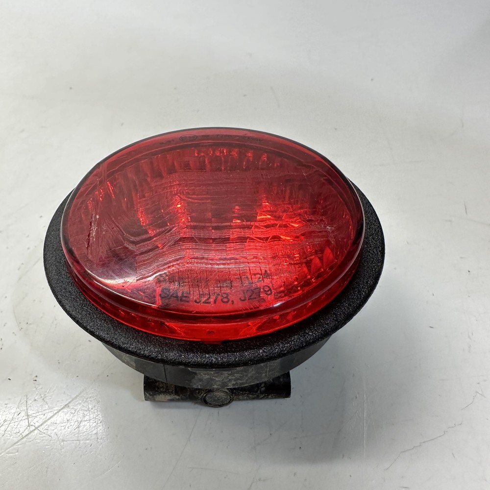 Taillight Asm - 2013 CanAm Commander | Silver