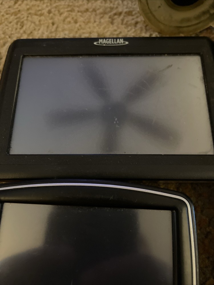magellan gps (3) And 1 Tomtom