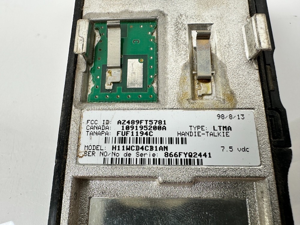 Motorola GTX 900 MHz W/ Charging Dock