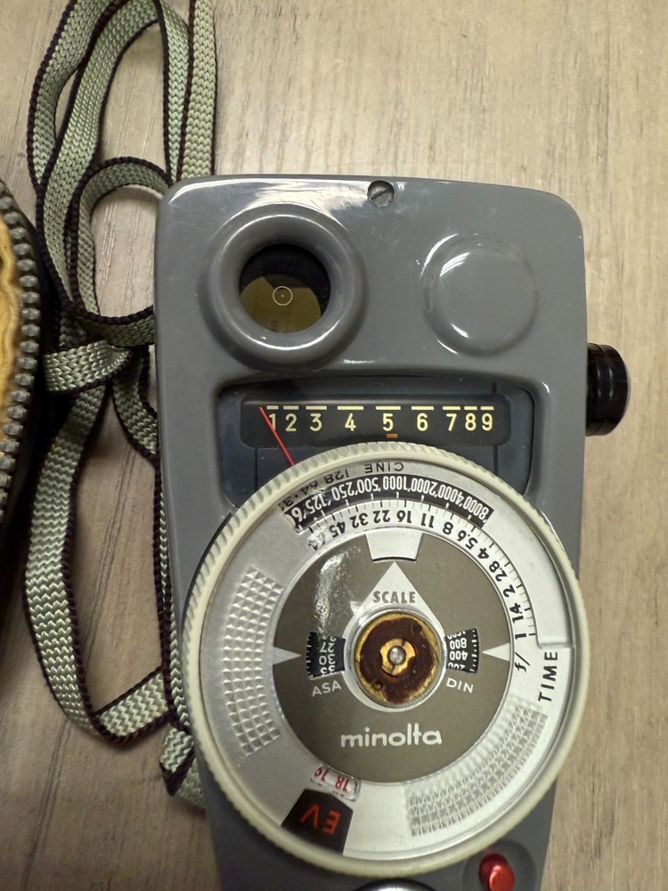 Minolta View Meter 9 Light Meter with Minolta Leather Case