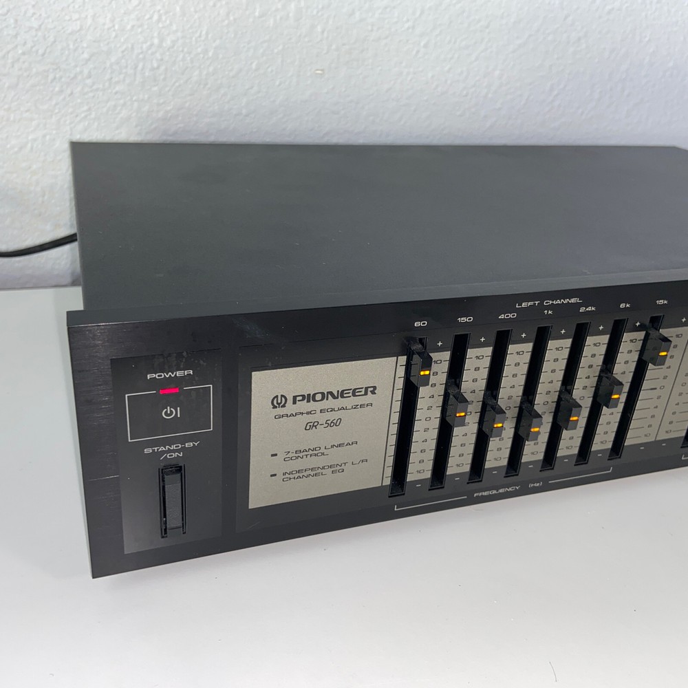 Pioneer 7 Band Equalizer Model GR-560